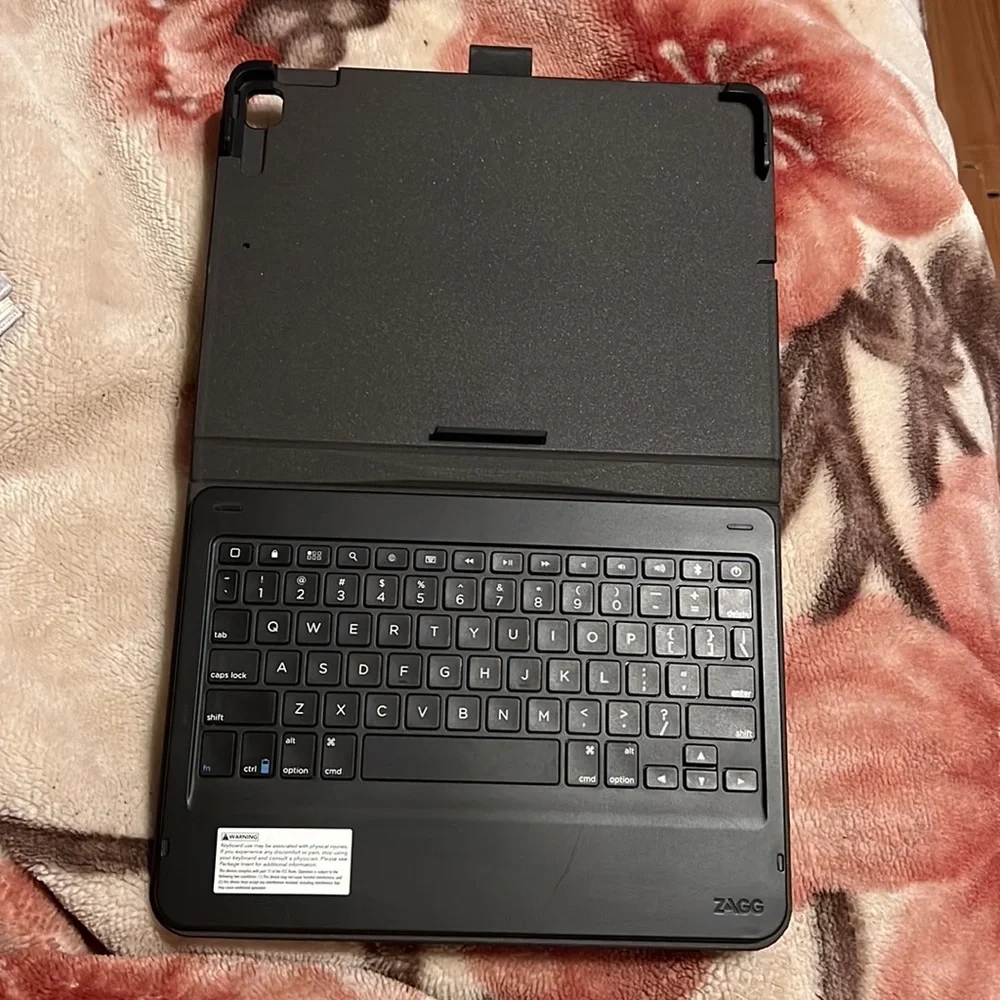 Zagg messenger folio tablet keyboard case